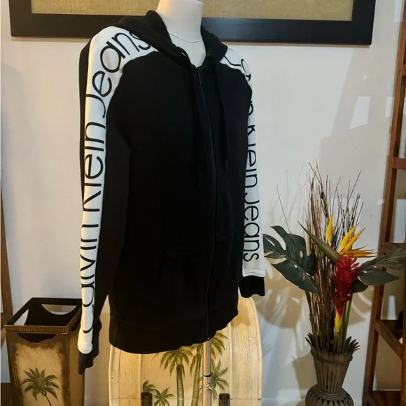 Calvin Klein Jeans printed on Long Sleeves Men's Zip Down Sweatshirt Small - Picture 2 of 5
